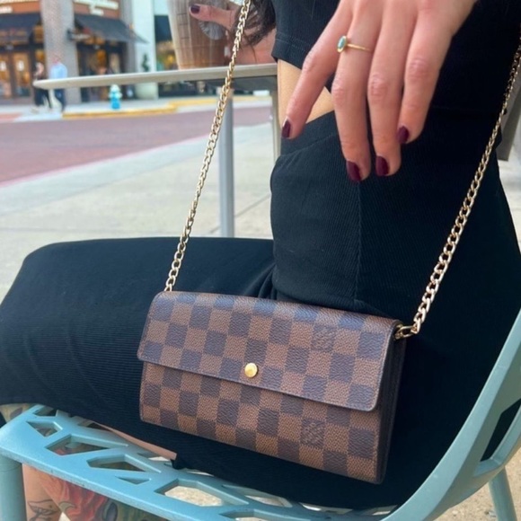 Louis Vuitton Handbags - Authentic Louis Vuitton Damier Ebene Sarah Wallet on Chain